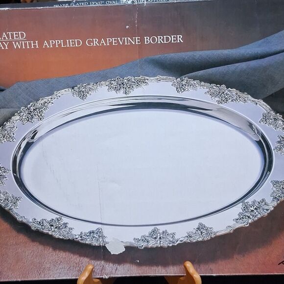 Vintage Godinger Silver Plated Serving Oval Tray with Grapevine Border - Picture 1 of 6